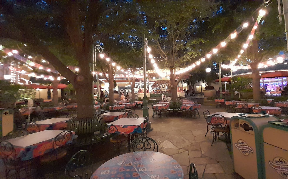 Plaza de la Familia en Disneyland California