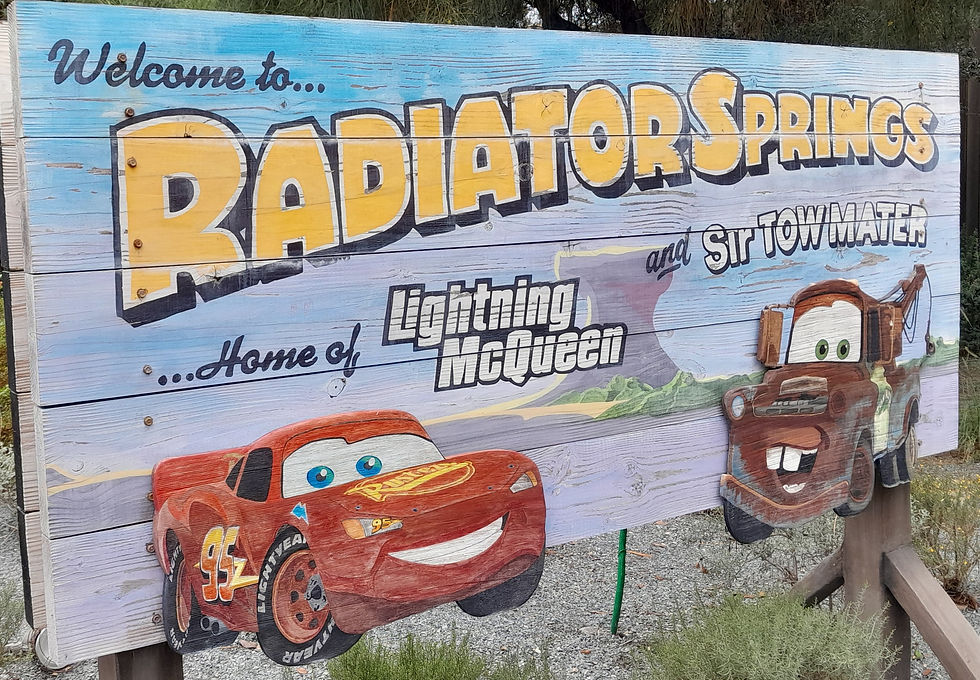 Letrero de Radiator Springs en Disney California Adventure Park
