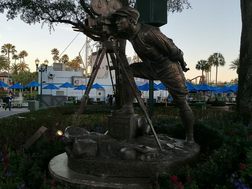 Estatua del camarógrafo en Disney's Hollywood Studios
