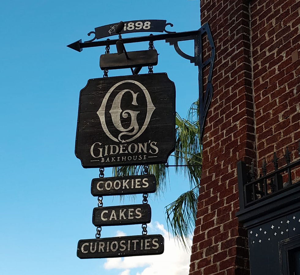 Letrero en madera de Gideon's Bakehouse en Disney Springs