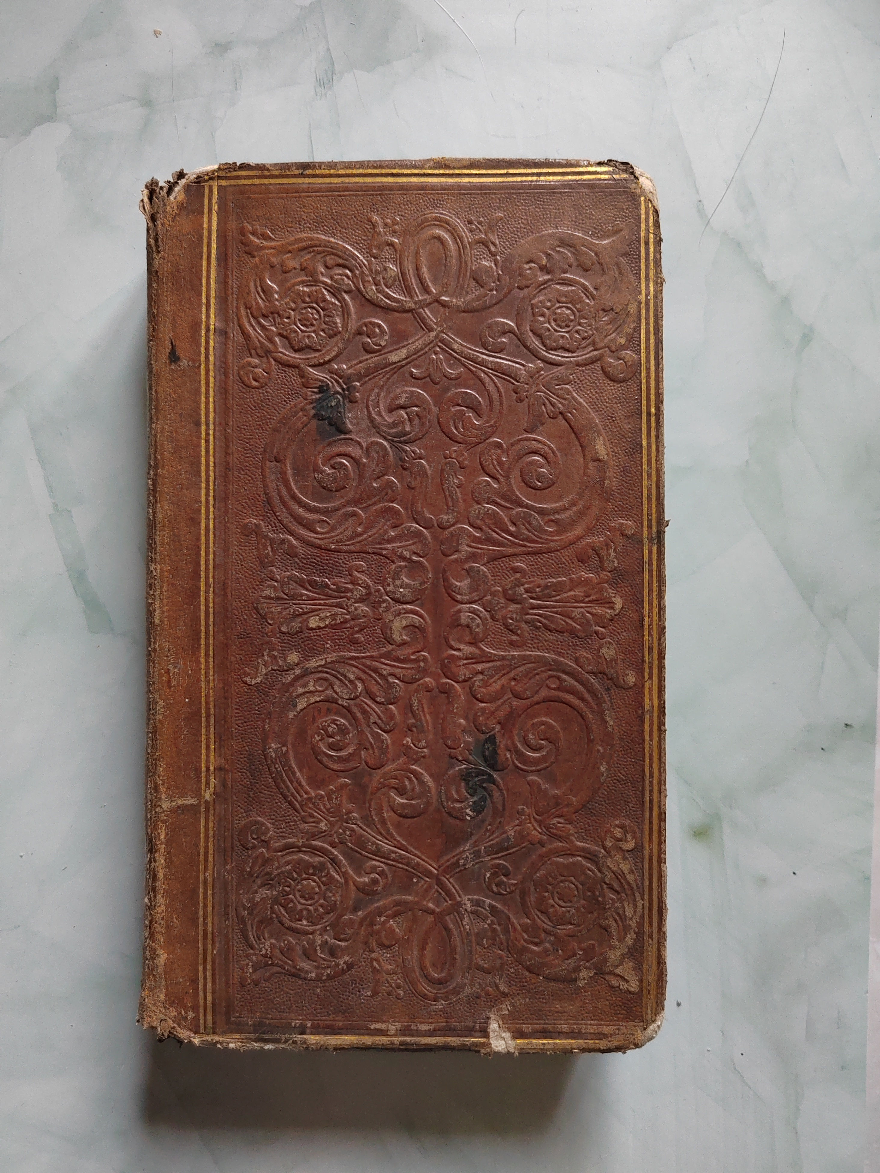 La Morale en action – Livre ancien 1835 – Édition Lefort Lille – Reliure cuir