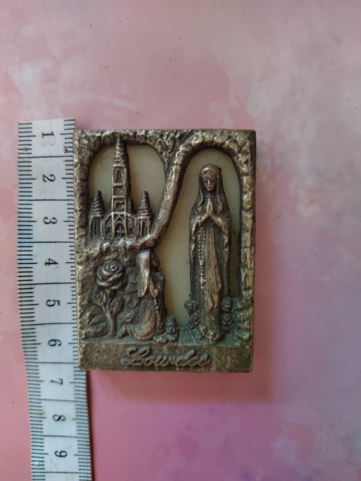 Petit cadre religieux ancien à poser – Notre-Dame de Lourdes