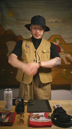 トップス 50s hunting vest half moon THE MOBYSMilitary Half Moon Hunting Vest | White Whale & Co.