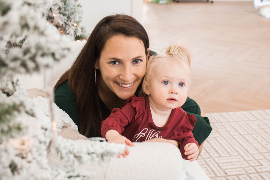 mom and baby photo with christmas tree in northern Kentucky