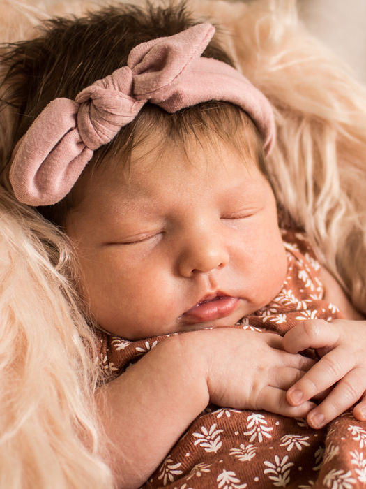 newborn babygirl photo in northern Kentucky 