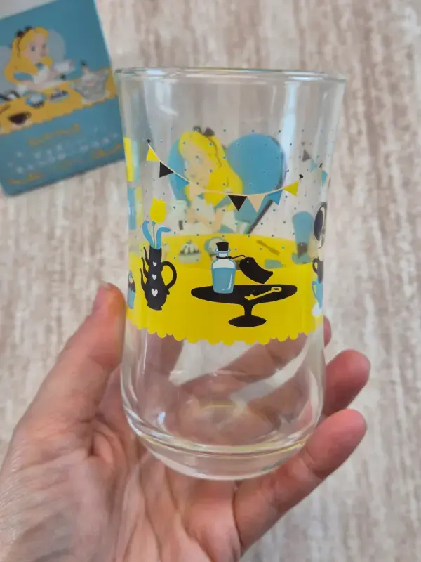 Miniature : Verre Disney Kirin : Alice au Pays des Merveilles