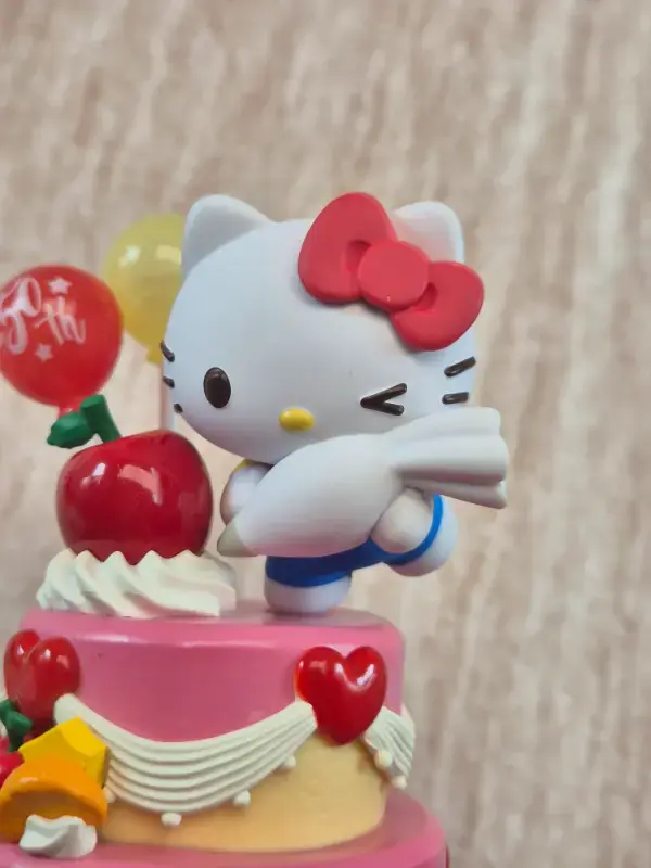 Miniature : Figurine Sanrio Paldolce Hello Kitty 50th anniversary