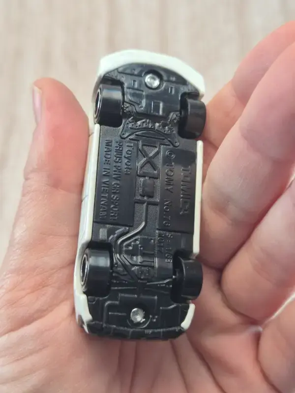 Thumbnail: Tomica 76 : Toyota Prius PHV GR Sport