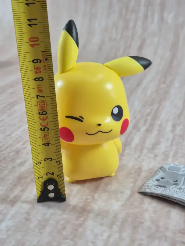 Miniature : Gashapon Pokemon "Chapchara" : Pikachu clin d'œil