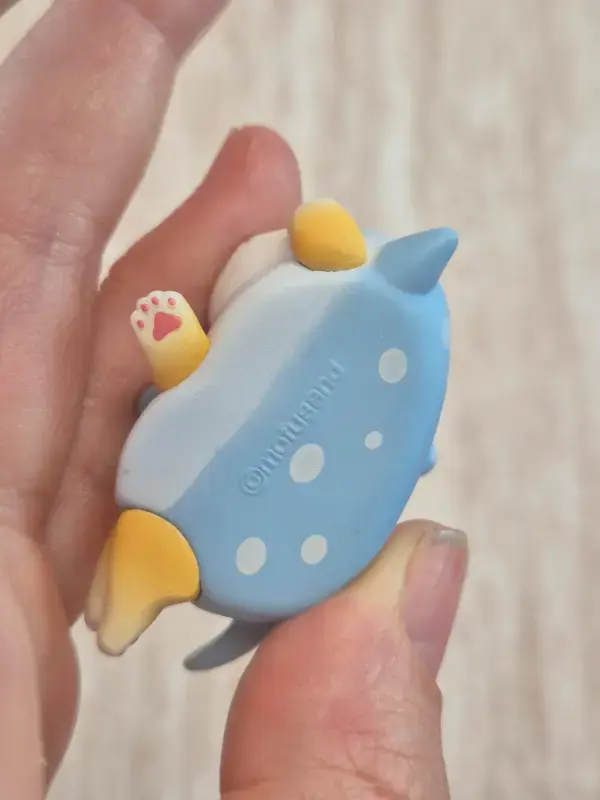 Thumbnail: Gashapon mini figurine Mofusand "Samenyan" : Requin Baleine