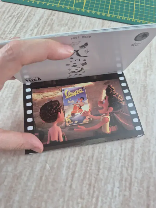 Miniature : Livre cartes Postales (Postcard book) Disney Pixar : Luca