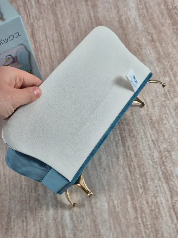 Thumbnail: Boîte à bijoux en forme de sofa Mofusand