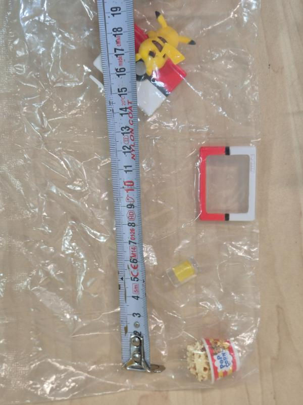 Miniature : Figurine Re-ment Pokemon "Welcome to Pikachu Room" : n°6 Watch Television