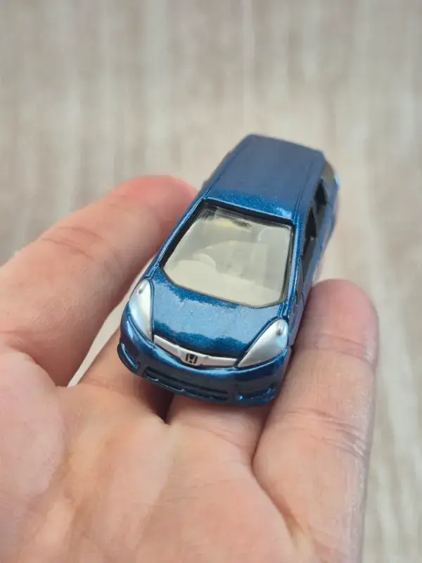 Miniature : Tomica 100 : Honda FIT Shuttle