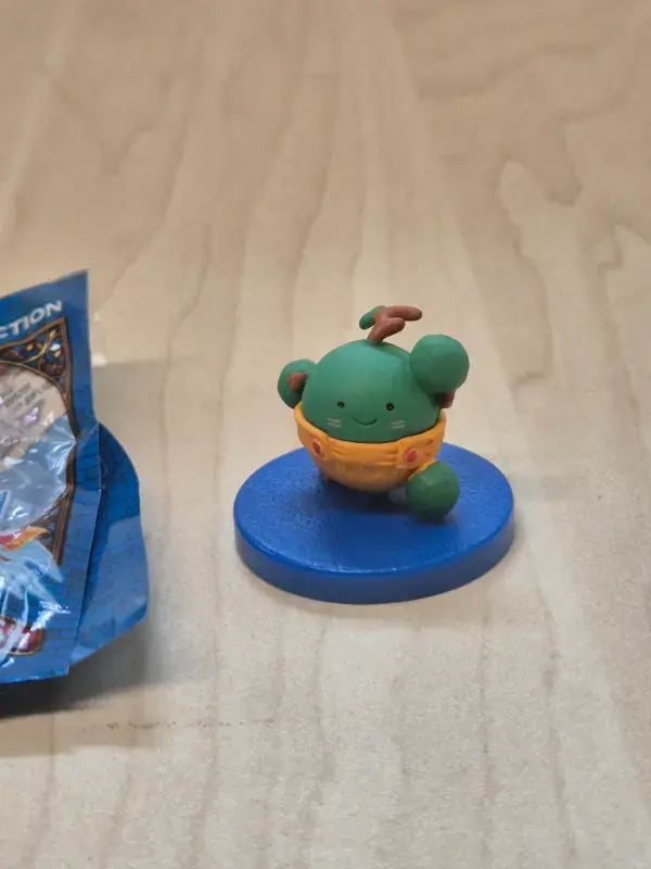Thumbnail: Mini figurine Dragon Quest x Pepsi : 5.Bushy Baby (Omutsukkori)