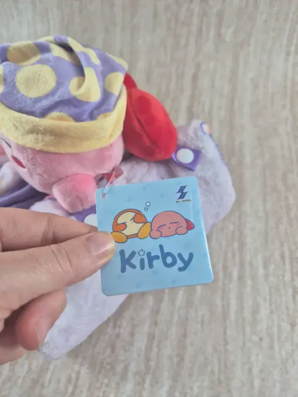 Miniature : Petite couverture Kirby avec peluche de rangement
