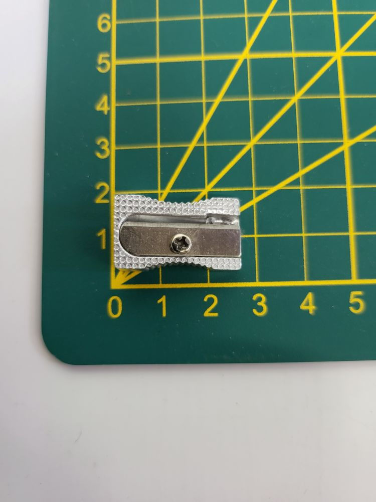 Miniature : Taille-crayon métal un trou