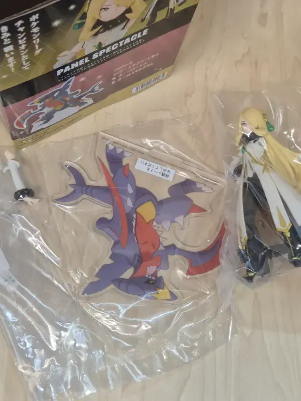 Thumbnail: Figurine Pokemon Masters EX : Cynthia