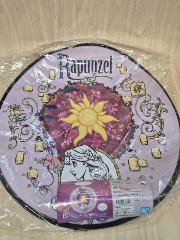 Petit tapis Disney Ichibankuji "Amazing Days" : Raiponce