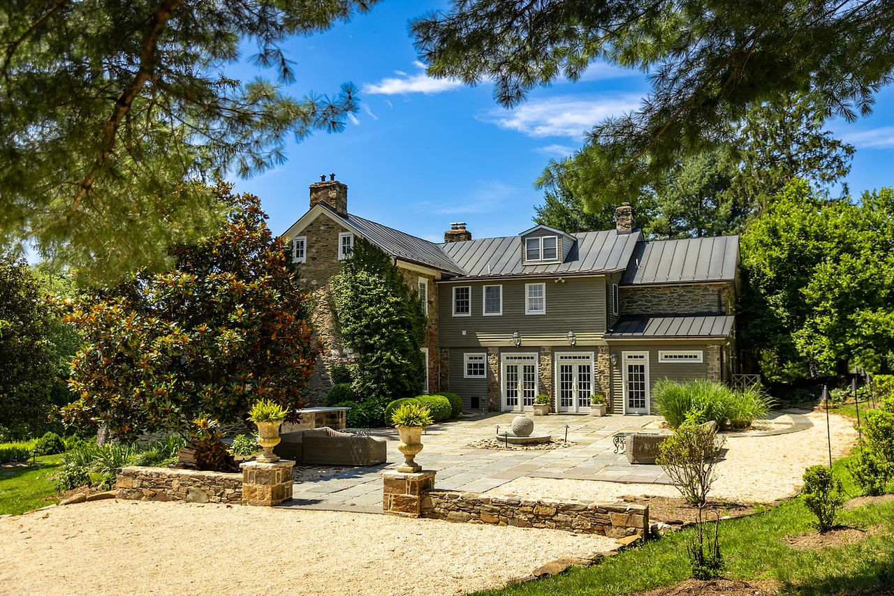 Tranquility Farm & Winery Flagstone Courtyard
