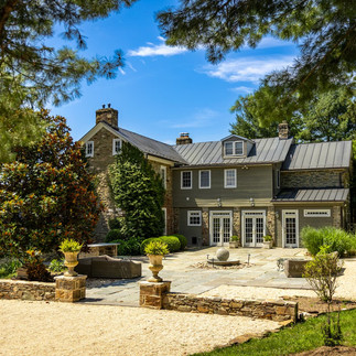 Tranquility Farm & Winery Flagstone Courtyard