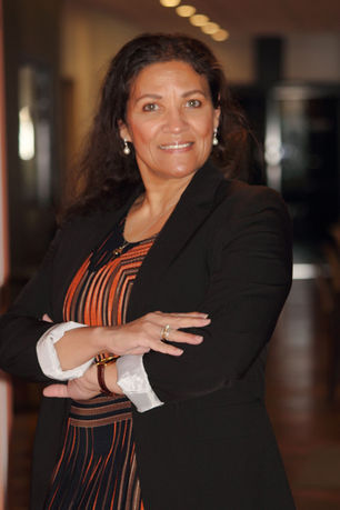 Ruth International Speaker, Trainer and Author, Hypnotherapist, and Transformational Coach