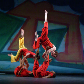 Renewal and Continuity of Tanz Im August