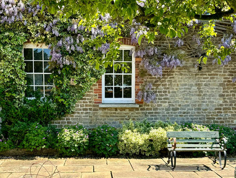 The Courtyard Garden
The Coach House Photoshoot Location