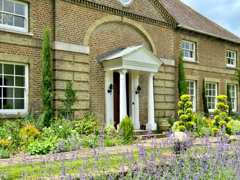 The Main House
The Coach House Photoshoot Location