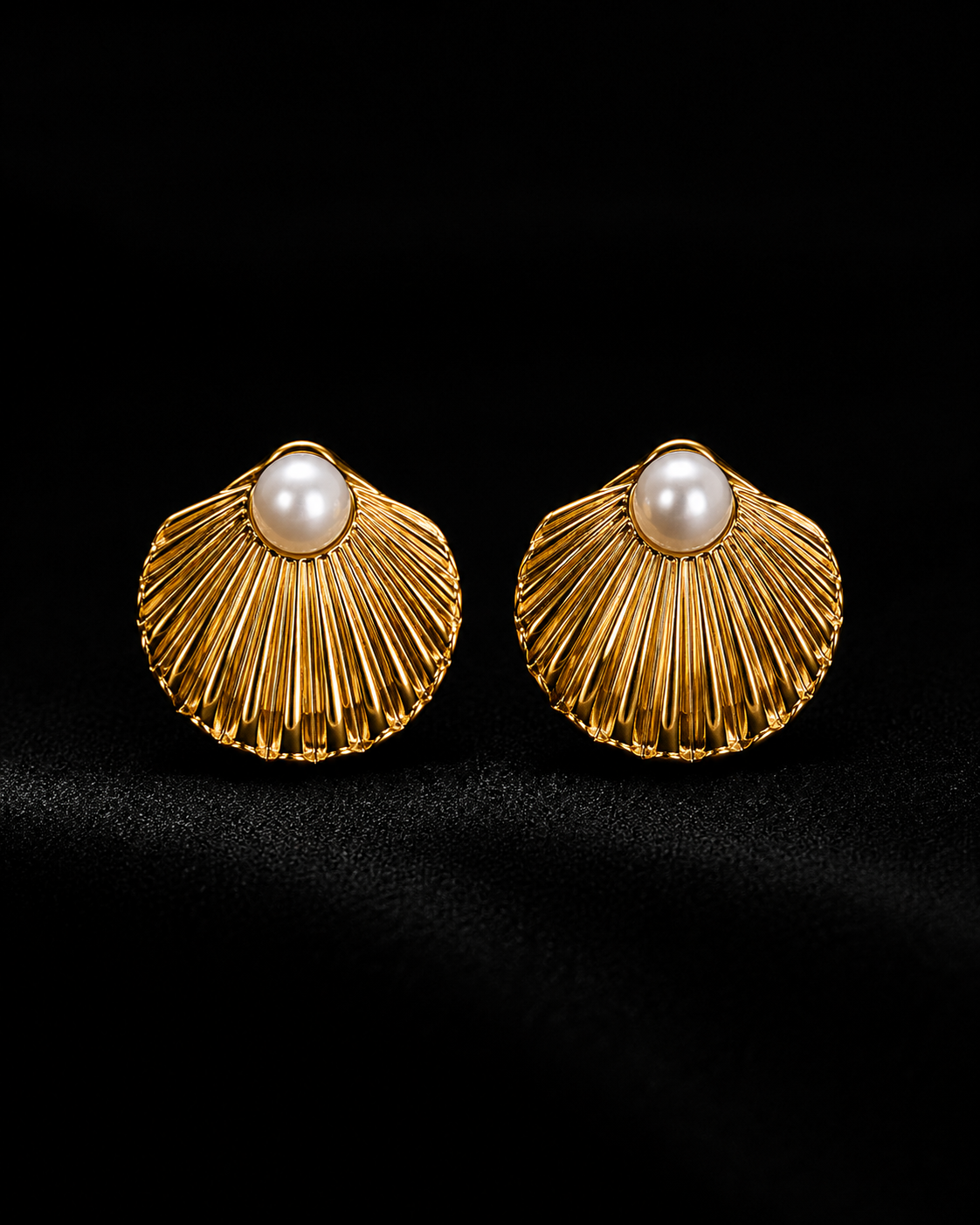 Boucles d'oreilles Oceana Pearl inspirées des coquillages avec perle élégante
