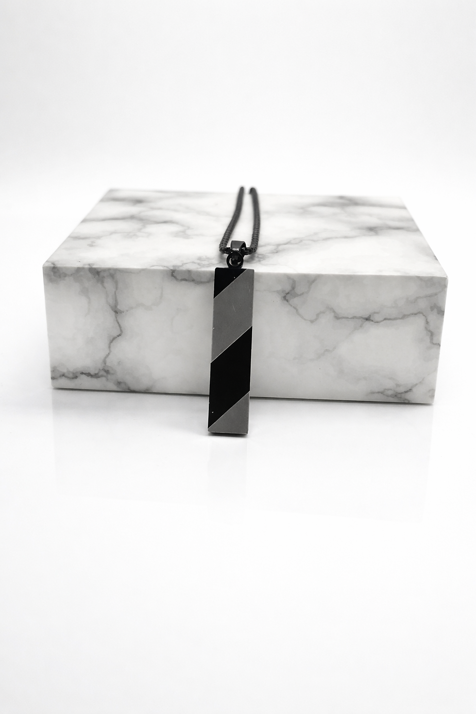 Éclat Noir- Collier- noir et argent- male- homme