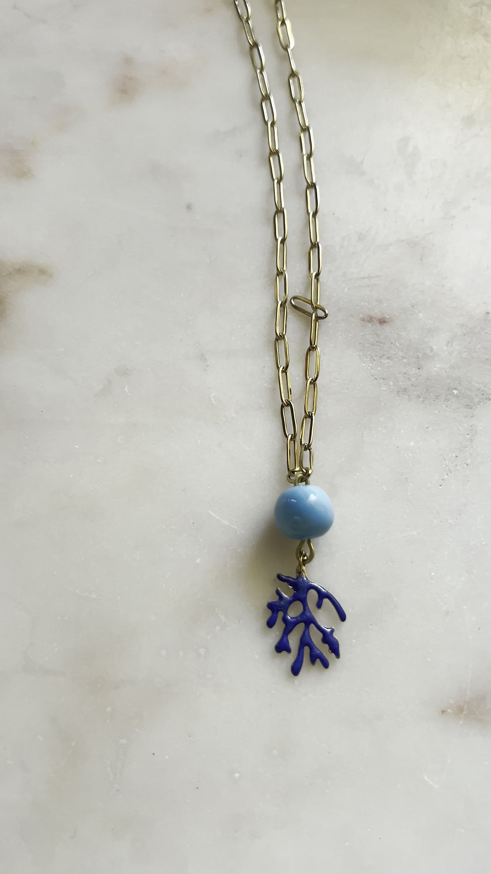 Thumbnail: Collana corallo blu