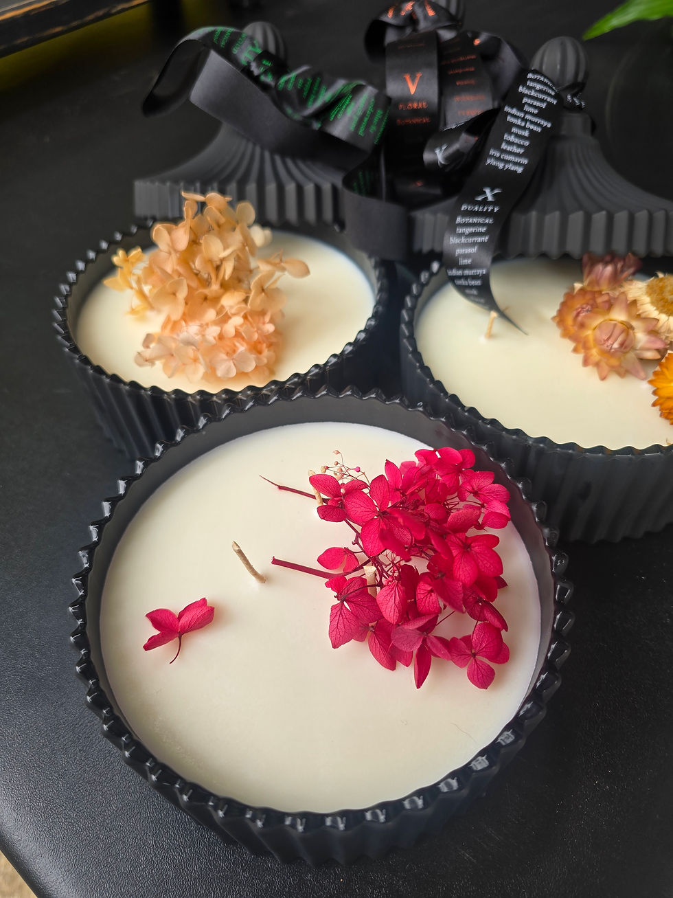 XXL matt black lidded candles