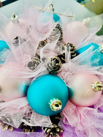 Thumbnail: Northern Lights Holiday Centerpiece 