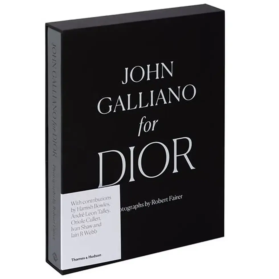 Table book: John Galliano for Dior