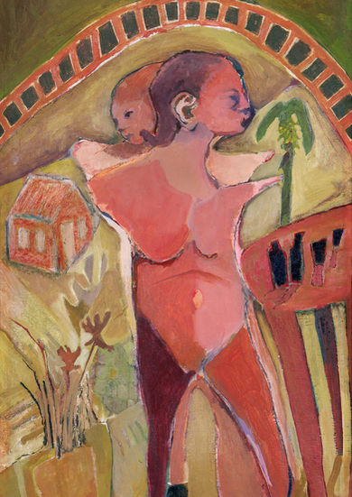 A obra mostra uma figura humana estilizada, pintada em tons de vermelho, rosa e laranja, com traços simplificados e expressivos. O corpo está nu, de frente, com barriga arredondada e pernas abertas. O rosto, visto de perfil, olha para a direita, enquanto uma segunda cabeça, menor, posicionada sobre o ombro esquerdo, sugere a presença de uma criança ou um duplo. No fundo, formas geométricas e orgânicas se misturam: à esquerda, uma pequena casa vermelha com janelas brancas; abaixo dela, plantas de hastes finas; à direita, uma estrutura vermelha com aberturas pretas que lembram janelas ou teclas de piano; e acima, um arco ornamentado por retângulos alternados em verde e vermelho. As cores predominantes são quentes — vermelhos, rosas, ocres e laranjas — contrastando com verdes e marrons.