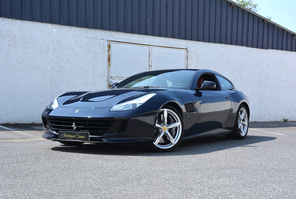 FERRARI GTC4 LUSSO