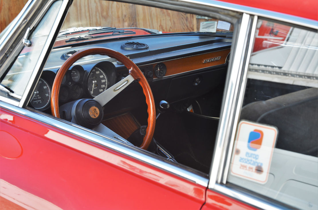 Alfa romeo GTV Bertone 2000 à vendre chez Autolegend Cannes Virginie BROSIO Voiture de collection, Automobiles anciennes, Sport et prestige