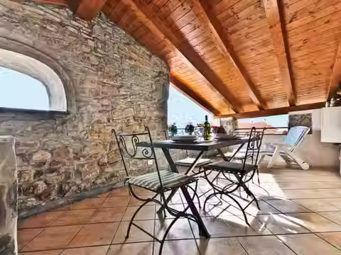 Casa Felice appartamento con 2 camere da letto e 5 posti letto
