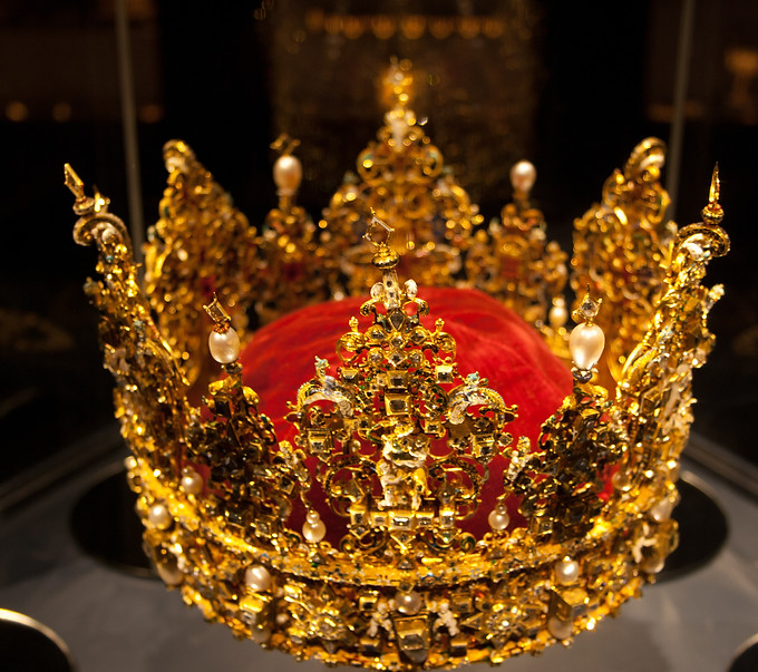 King-Crown-Wallpaper-18.jpg