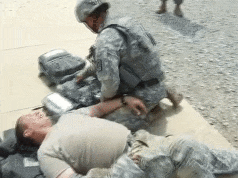 military_medic_trianing_gif-min.gif
