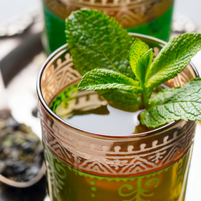 Refresco de Té verde con jugo de piña y menta