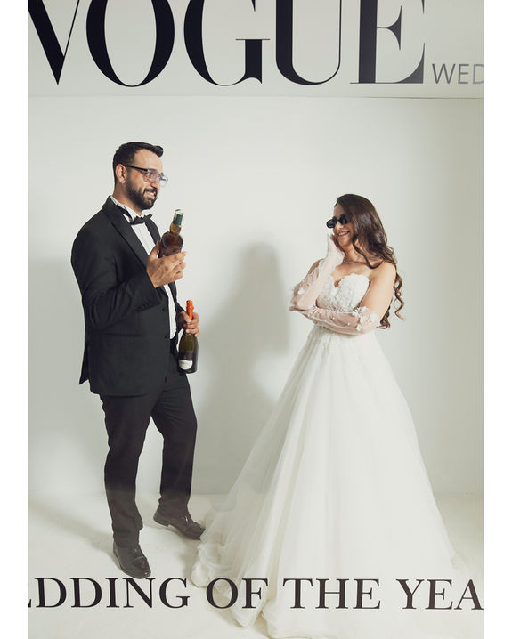 Edirne'de çalışan Barmenin elinde geline içki servis ettiği Vogue konseptli Düğün fotoğrafı