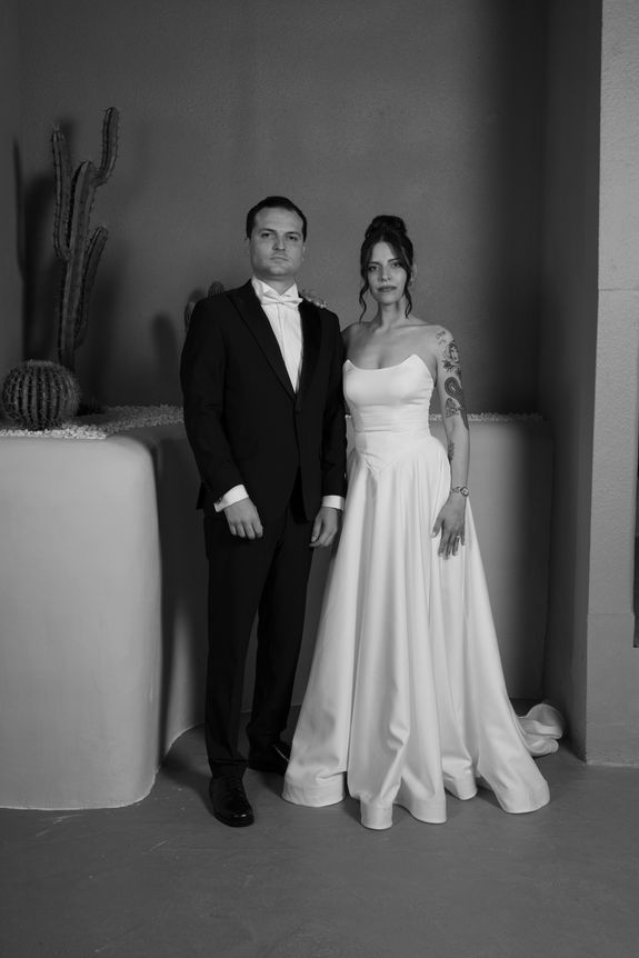 Edirne Düğün Fotoğrafçısı'nın Karo Plato Meksika konseptinde çektiği siyah beyaz düğün fotoğrafı