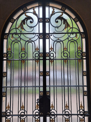 Verglasung handgegossenes Tischkathedralglas Jugendstil Eingangstüre