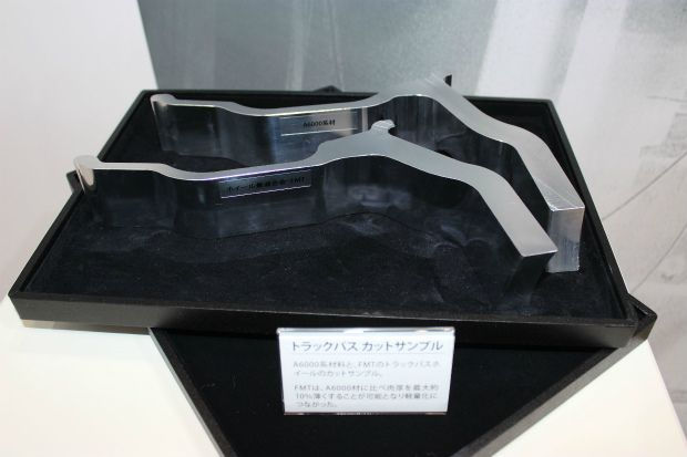 トラックバス用ホイールのカットサンプル