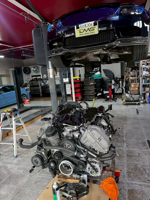 BMW E92 M3 S65 エンジン搭載作業