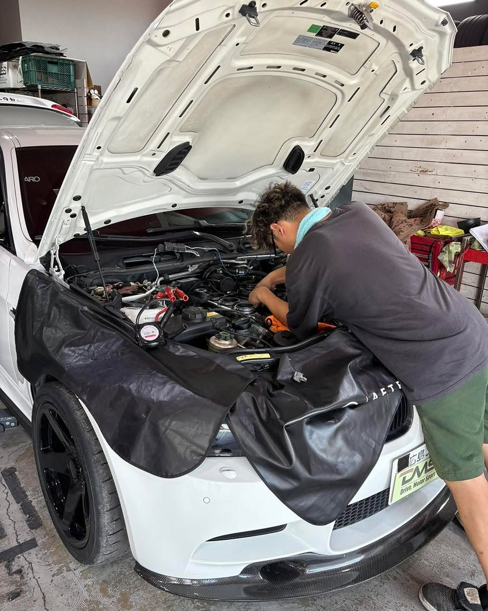 ごくごくフツーのリンプに入るE90M3🤦しかし、コレが相当厄介で、絶賛ドハマり中!