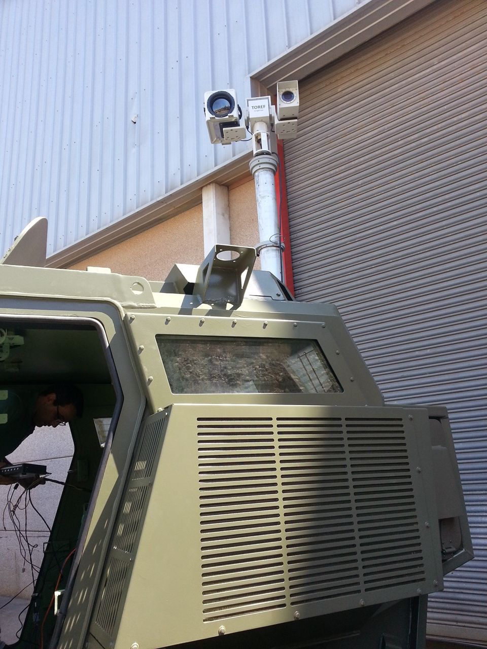Vehicle Mast System