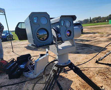 Night Sensor: COOLED HD MWIR x20 Zoom; 15-300 mm F4.0 (FOV 35.5° to 1.83°)
